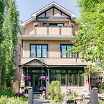 Calgary Westways Guest House