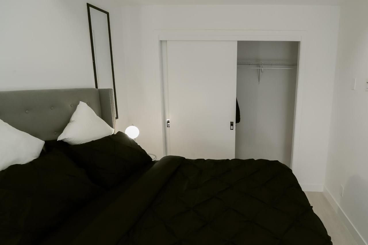 Vibrant & Modern Loft-style Walkout Near Lrt Calgary