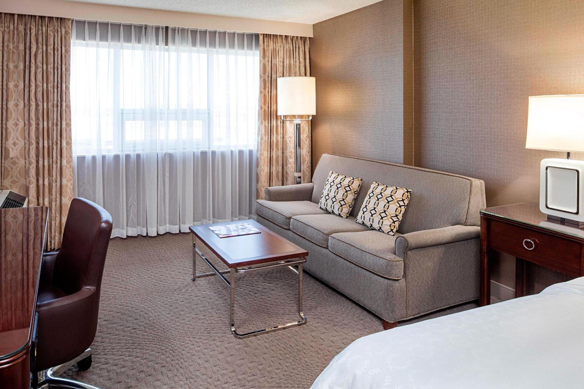 Sheraton Cavalier Hotel 4*