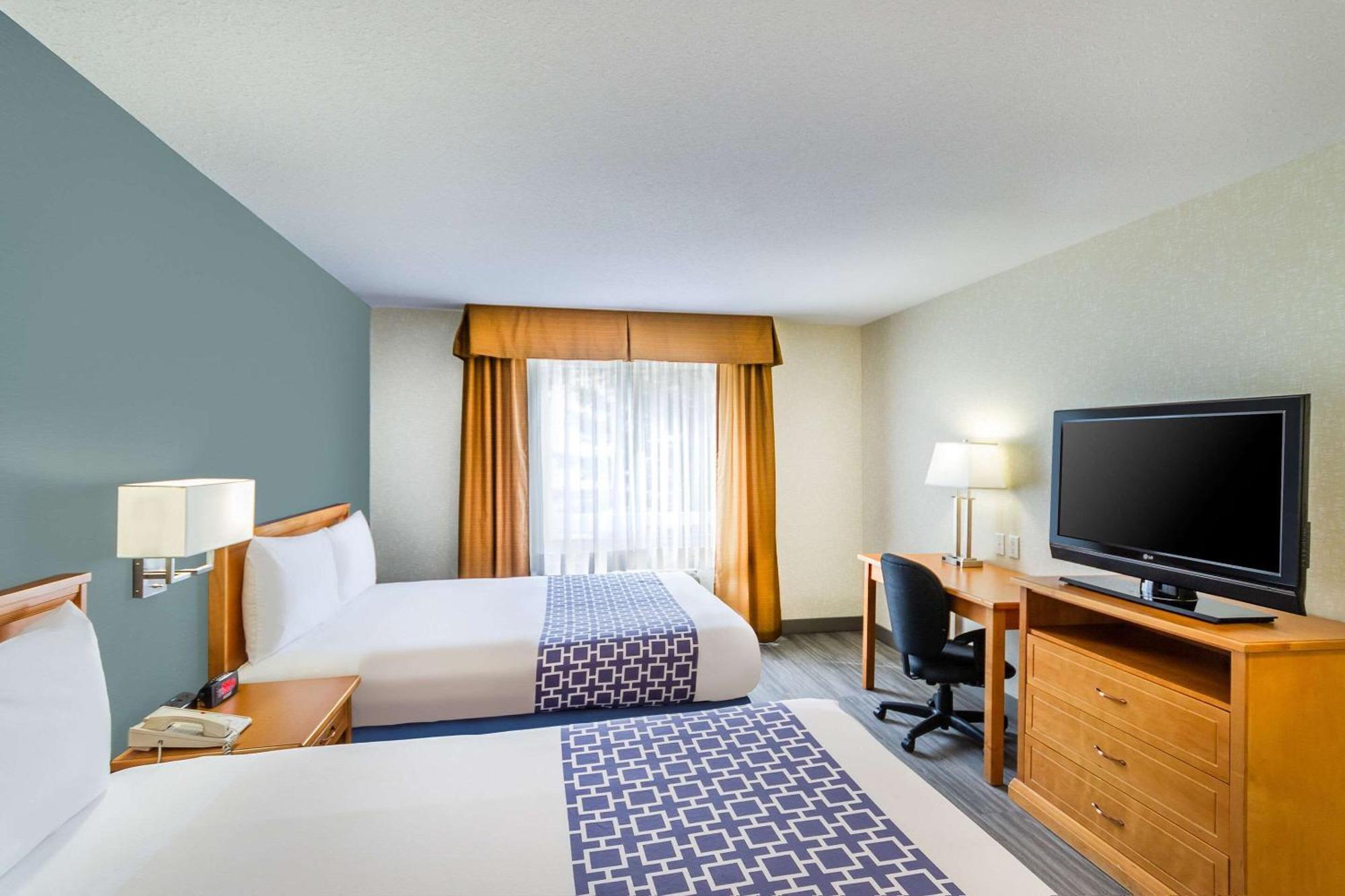 Econo & Hotel