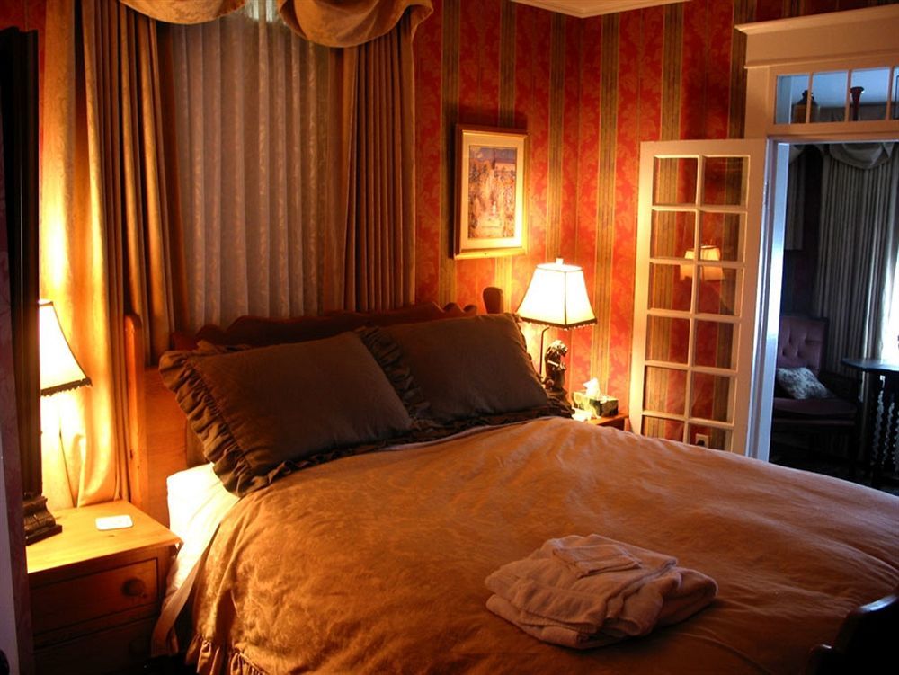 Westways Guest house 3*
