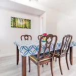 Main Floor Suite, 3 Bdr, 4Bd Spacious And Cozy