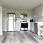 Modern 1Br Home Full Kitchen Smarttv