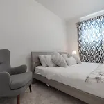 Room 2 Of Lovely Home, Montgomery Downtown Calgary