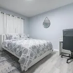 Centre Street Upper 2Bedsuite 4408