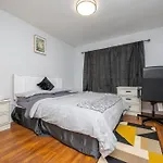 Highland Park Upper Suite