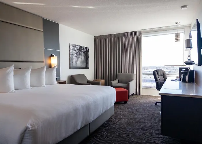 Carriage House Hotel & Conference Centre