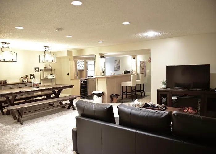 Calgary Cozy Home