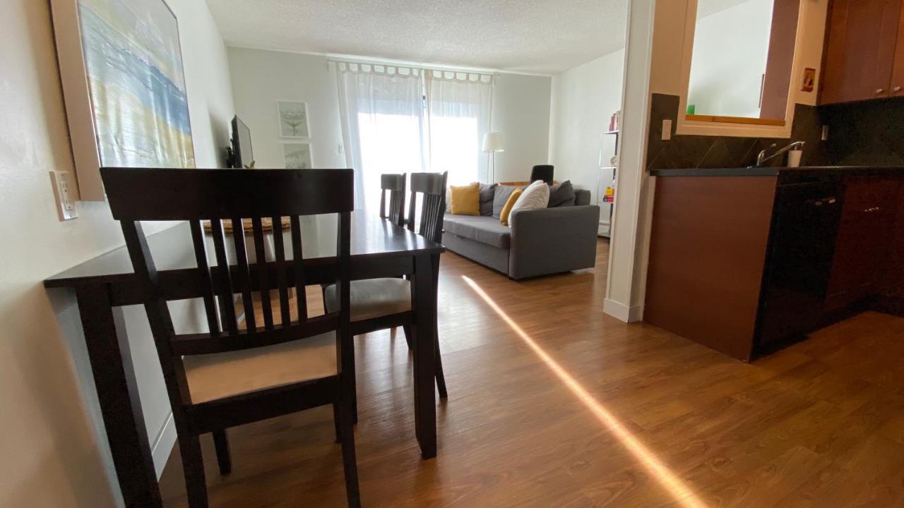 Cozy 2-bedroom Near Downtown, With Laundry, Parking, Balcony * Calgary