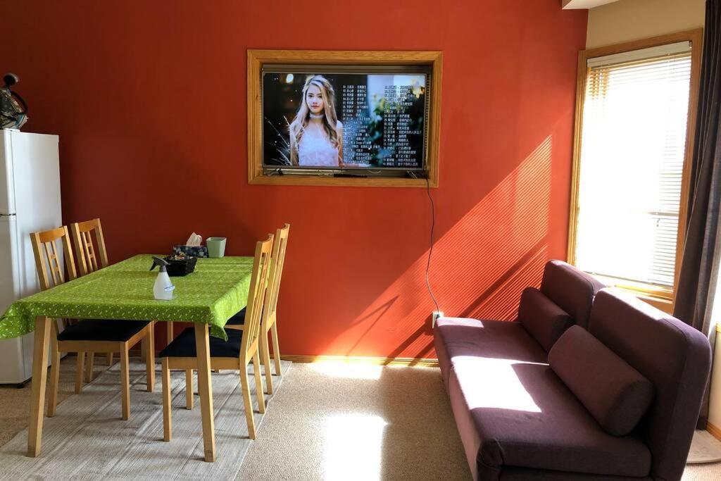 Villa Sunny & Cozy With Ping Pong & Pool Table *