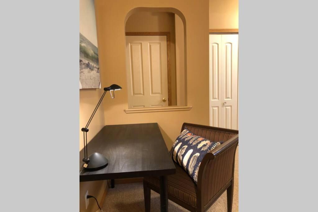Villa Sunny & Cozy With Ping Pong & Pool Table *