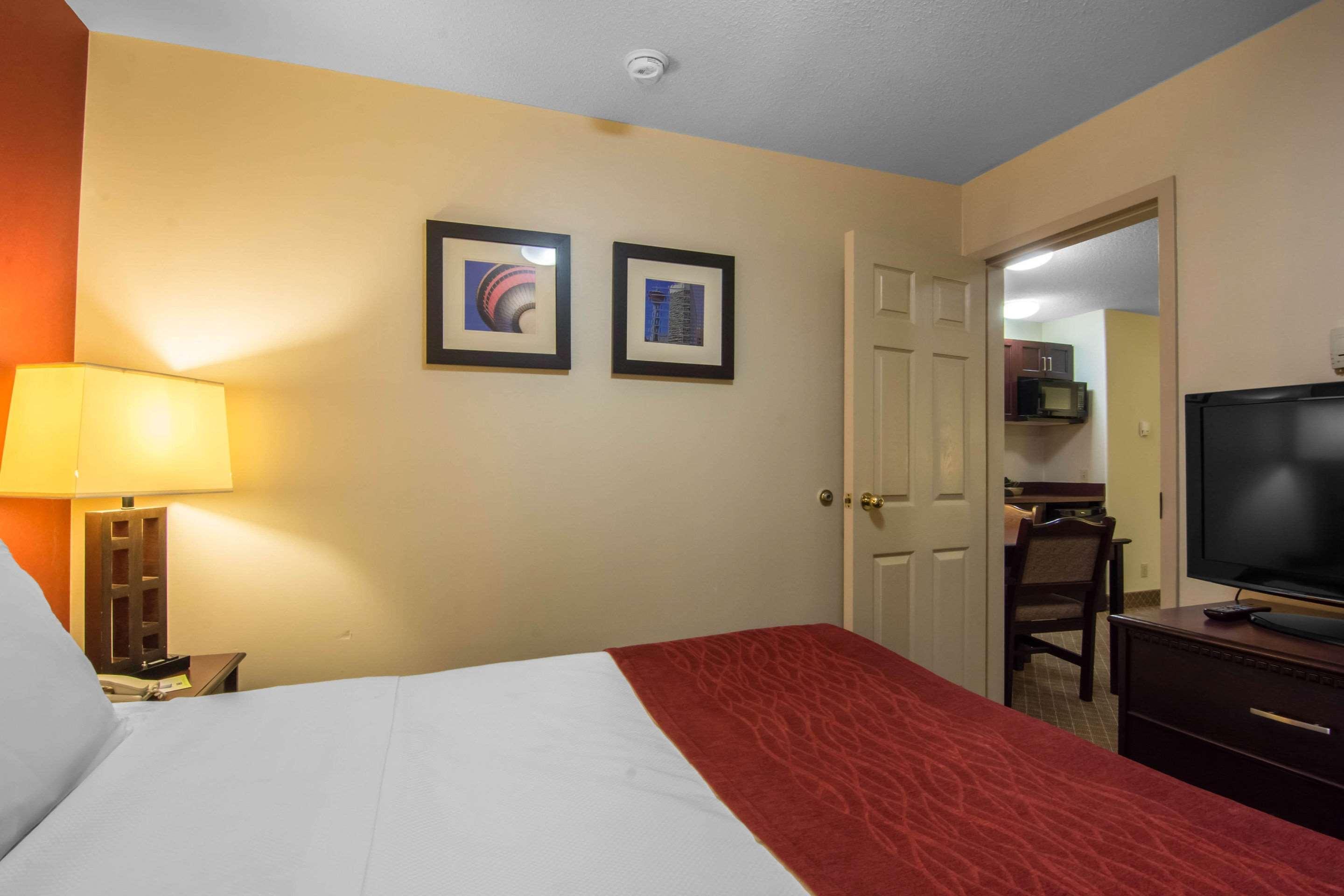 Comfort & Airport South Calgary