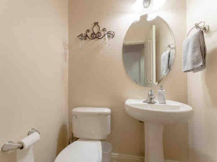 2500 Sq House In Springbank Hill Bl 261818 * Calgary