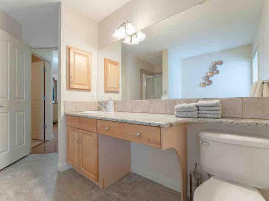 2500 Sq House In Springbank Hill Bl 261818 Calgary