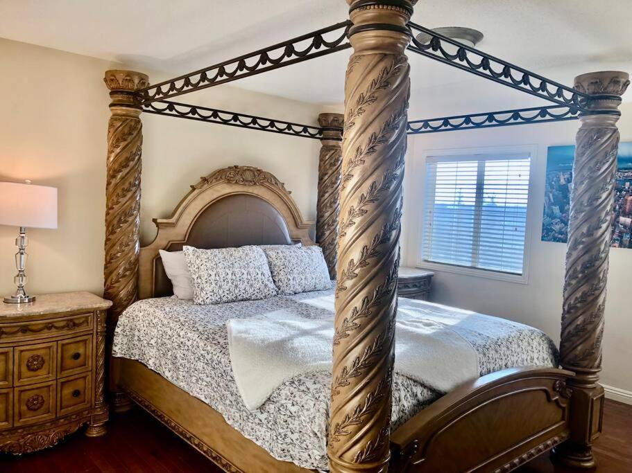 Villa 2500 Sq House In Springbank Hill Bl 261818 *