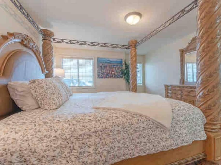 2500 Sq House In Springbank Hill Bl 261818