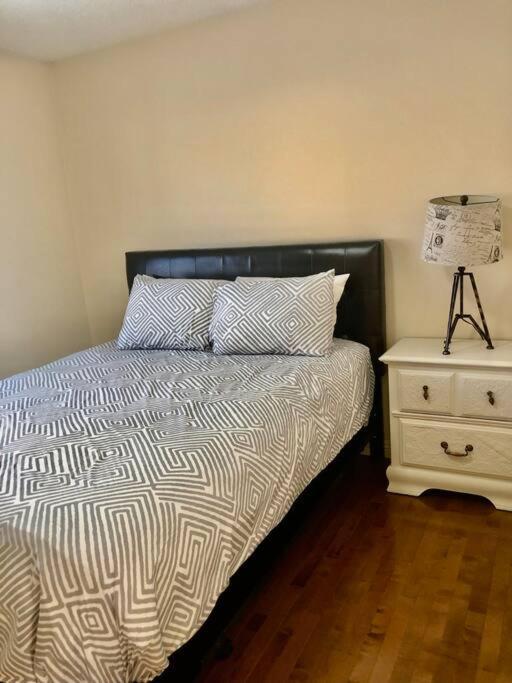 Villa 2500 Sq House In Springbank Hill Bl 261818 Calgary