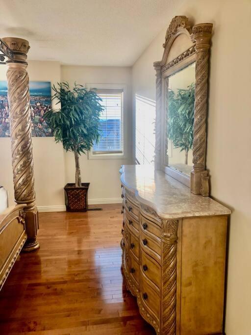 Villa 2500 Sq House In Springbank Hill Bl 261818