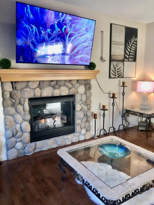 Villa 2500 Sq House In Springbank Hill Bl 261818 *