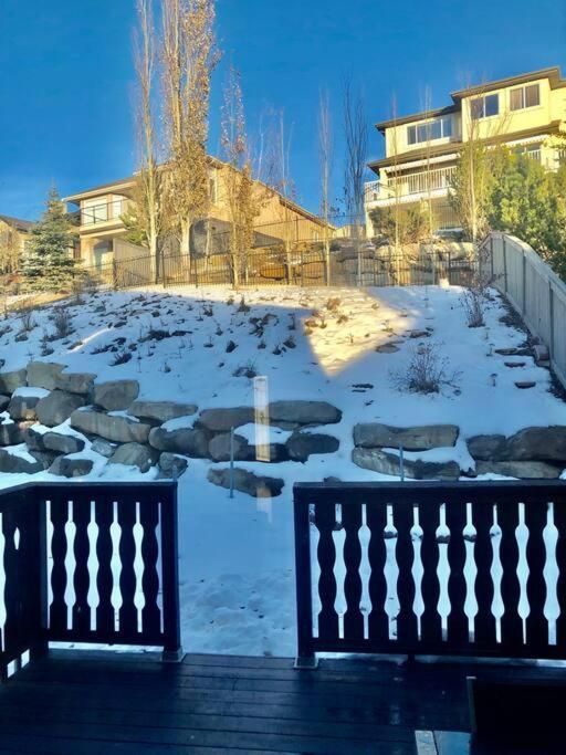 2500 Sq House In Springbank Hill Bl 261818 *