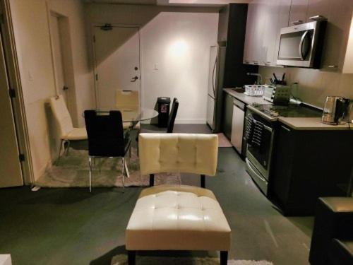 Furnished 1 Bedroom In East Village By Signature Suites Ltd * Calgary