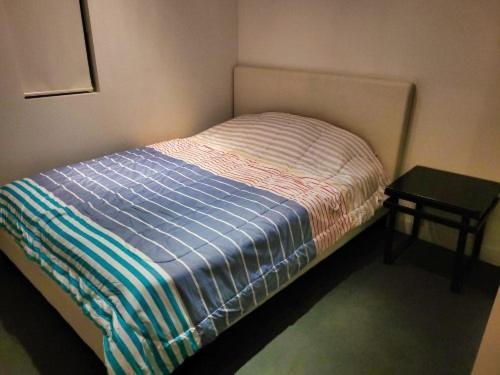 Furnished 1 Bedroom In East Village By Signature Suites Ltd *