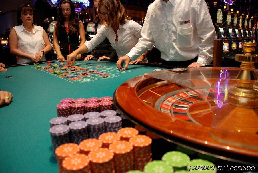 Deerfoot And Casino 4*