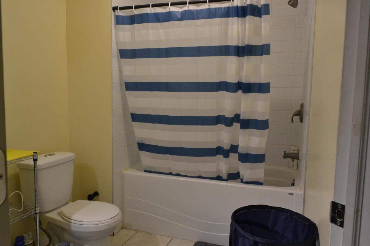 Guest house Private Bedroom In Basement With Shared Bathroom - Fonda
