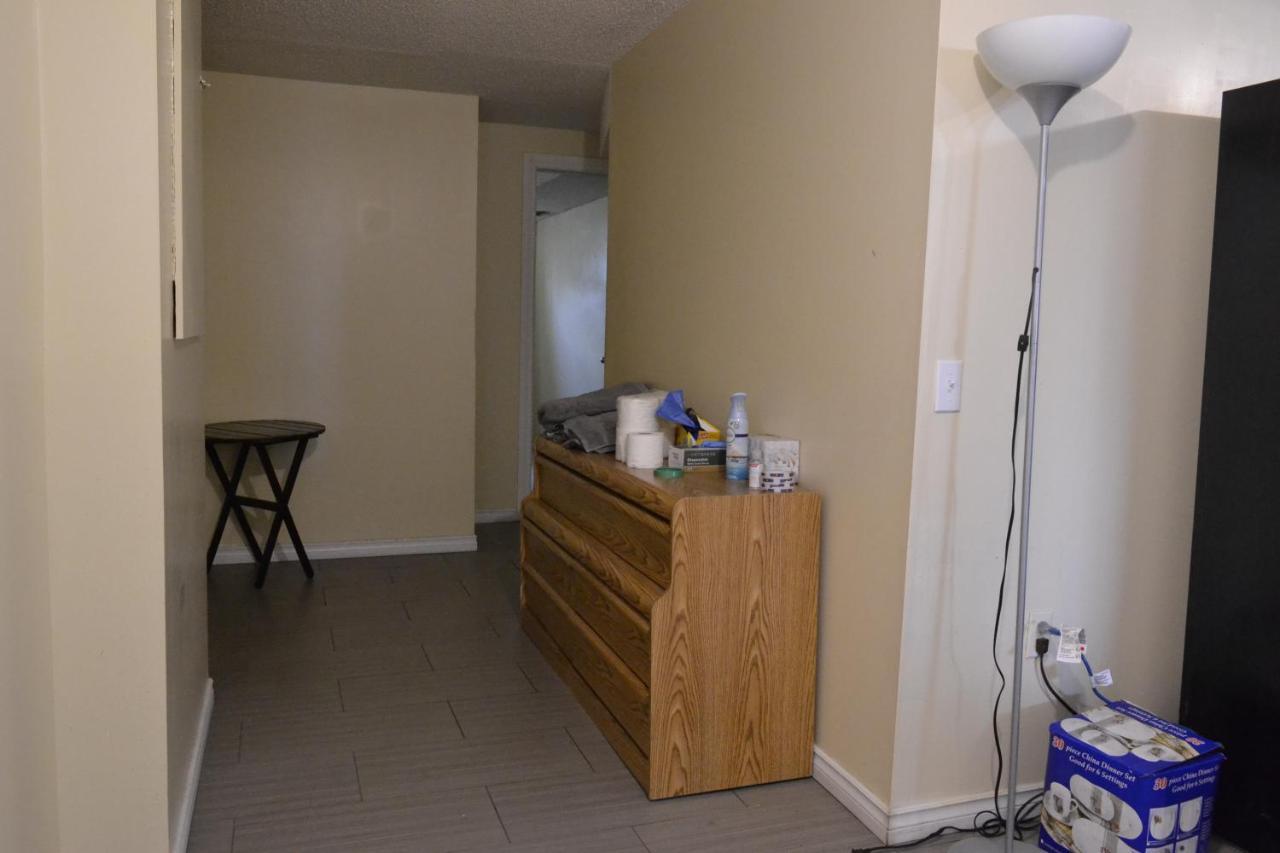 Private Bedroom In Basement With Shared Bathroom - Fonda *