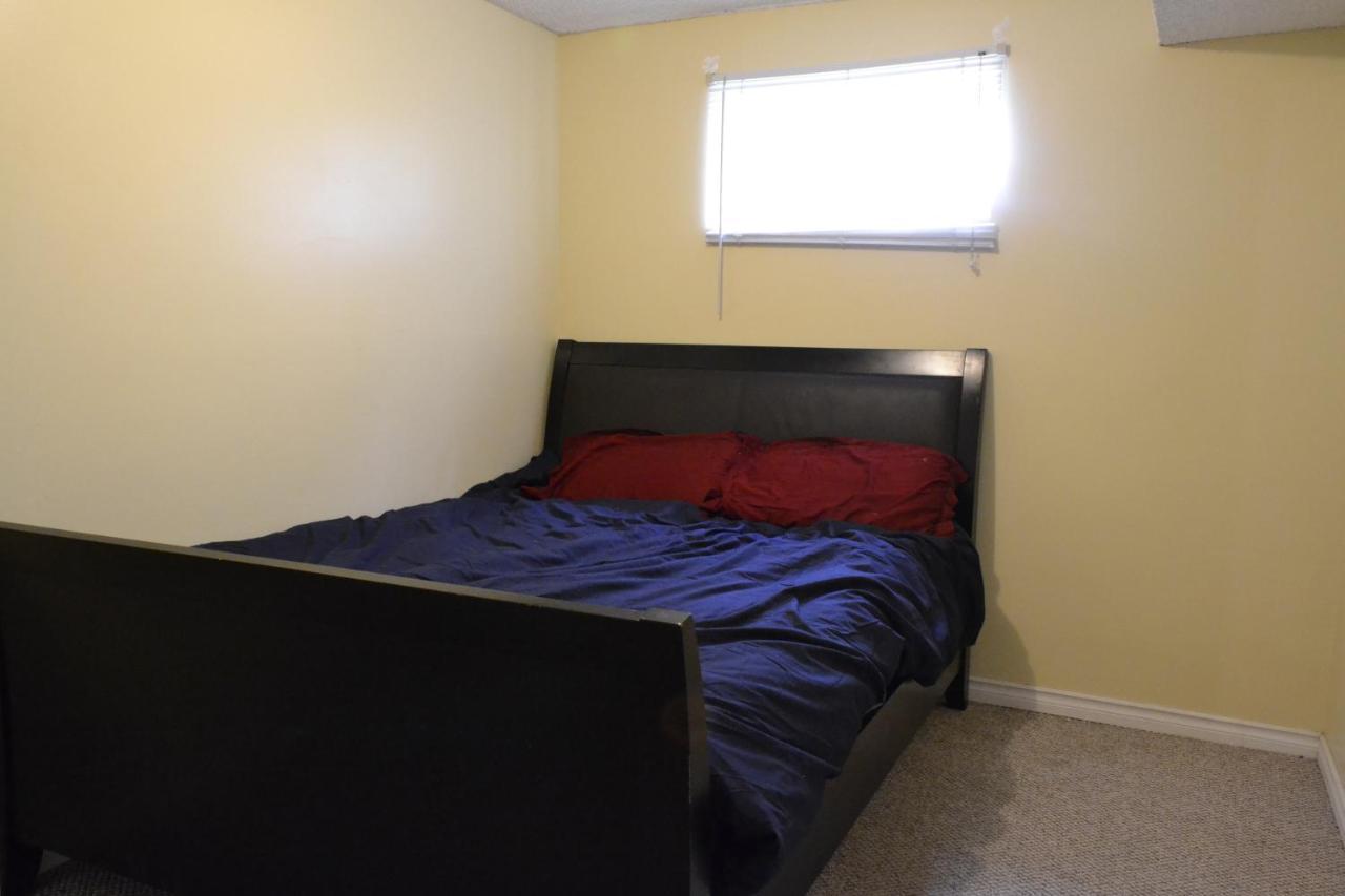 Private Bedroom In Basement With Shared Bathroom - Fonda Guest house
