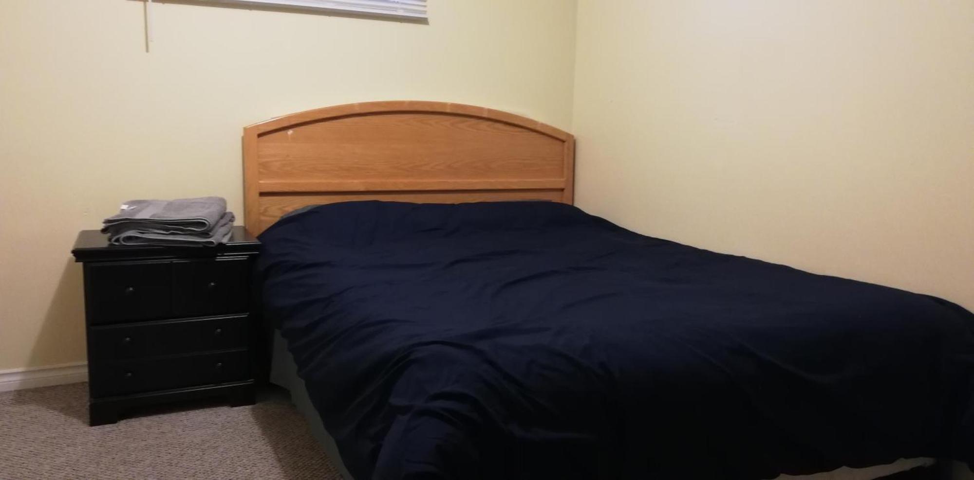 Private Bedroom In Basement With Shared Bathroom - Fonda Guest house *