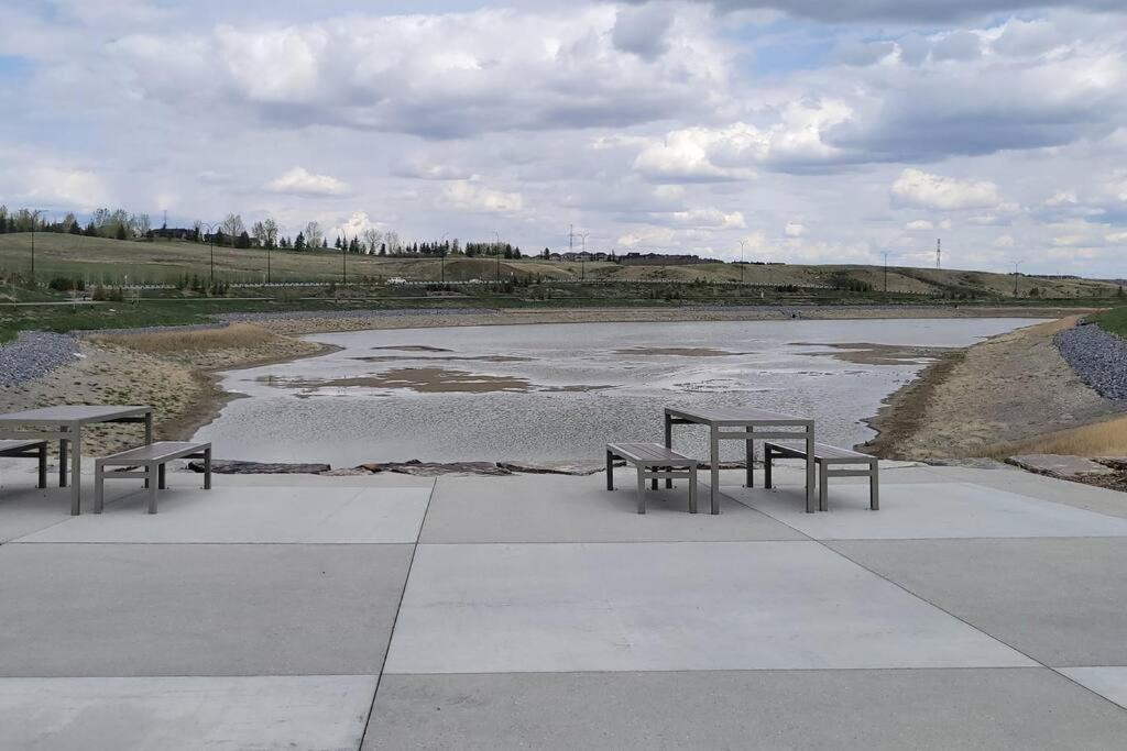Apartment Brand New Executive Calgary