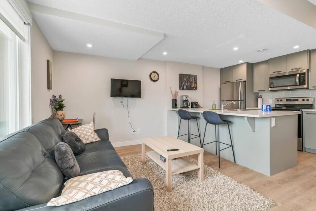 Apartment Brand New Executive Calgary