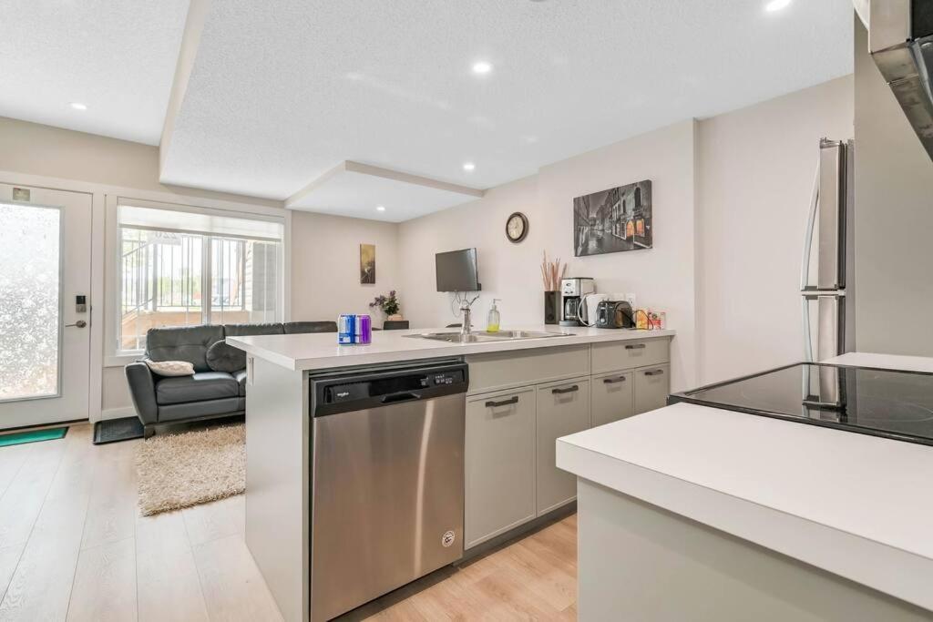 Apartment Brand New Executive