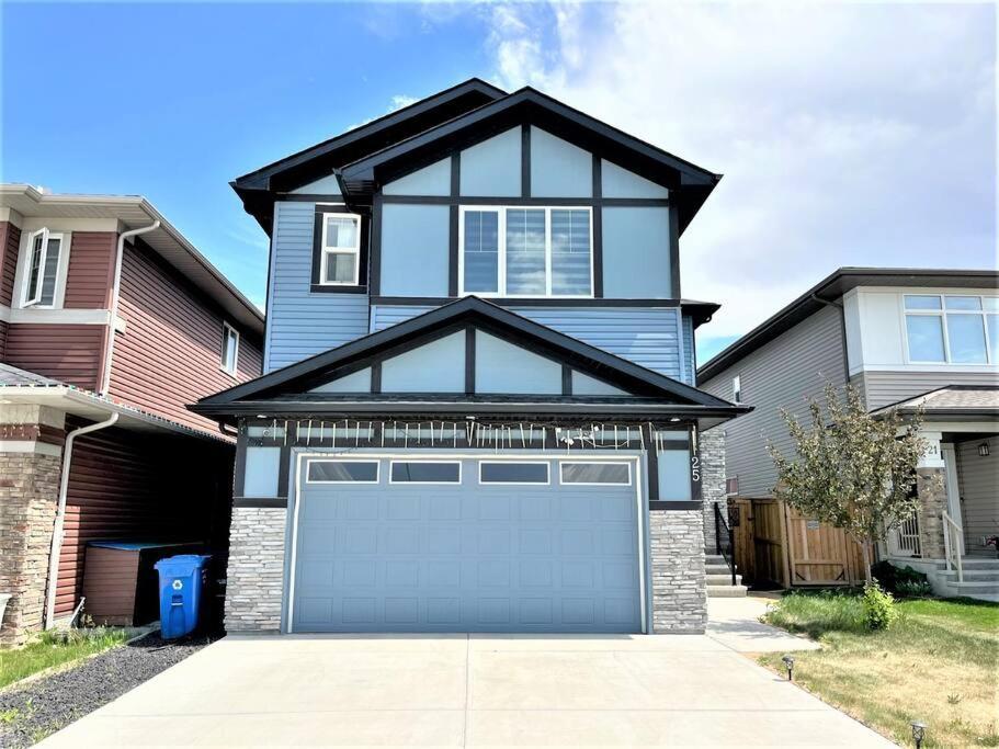 Luxury Retreat For Large Groups Calgary