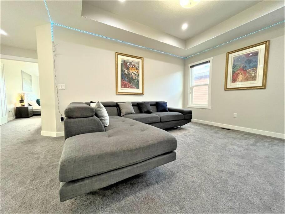 Holiday home Luxury Retreat For Large Groups Calgary