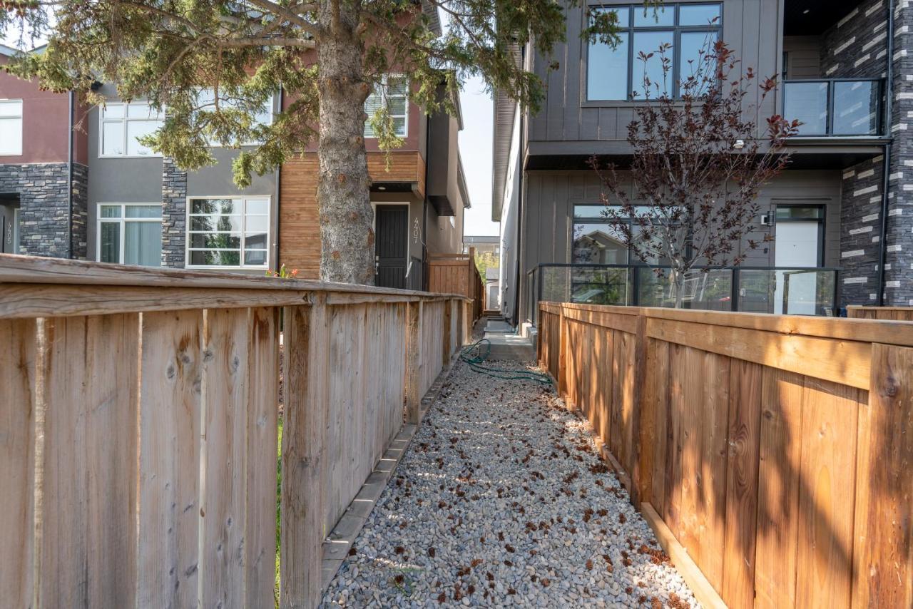 2 Of Lovely Home, Montgomery Downtown * Calgary