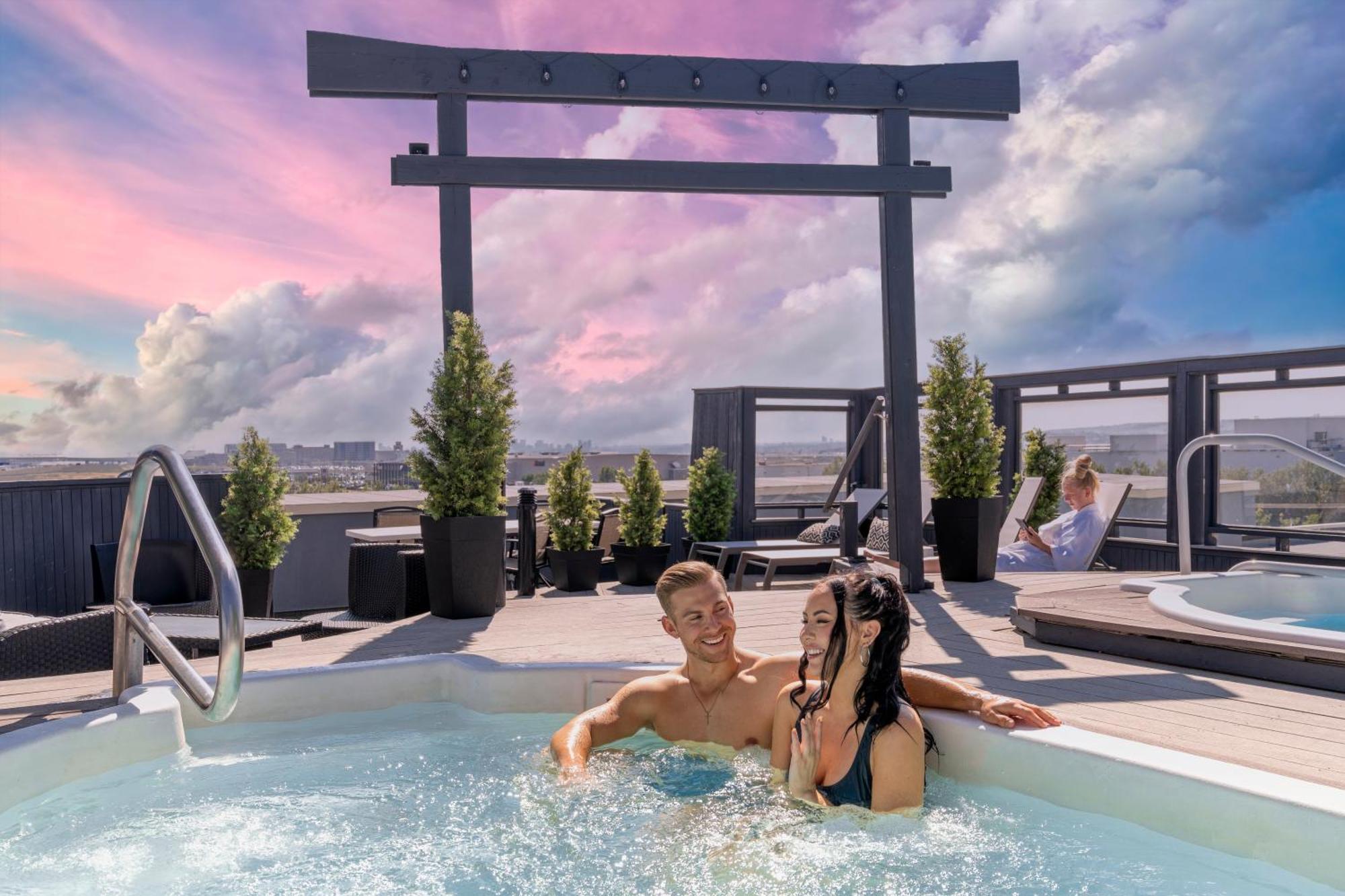 Acclaim By Clique Hotel