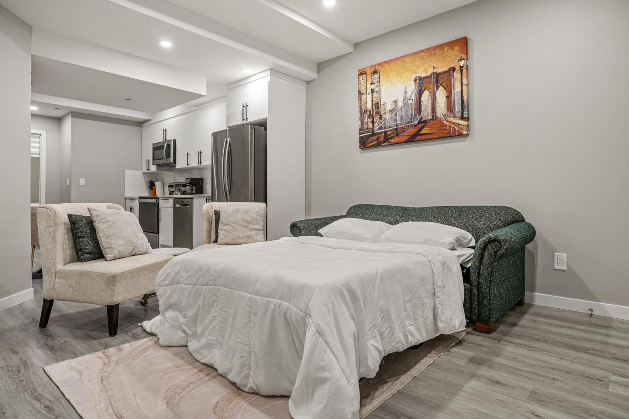 2 Bedroom, 3 Bed Calgary