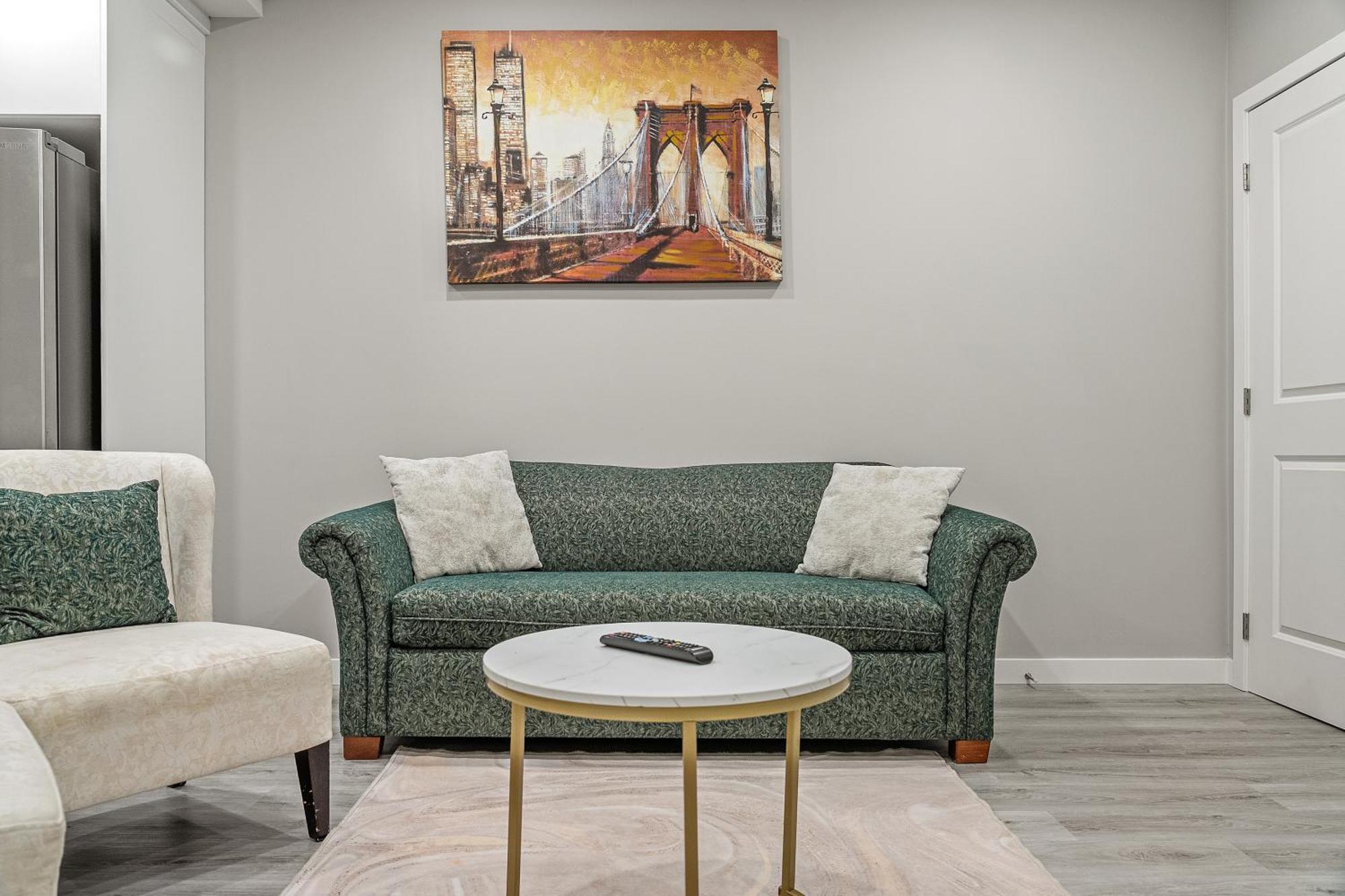 2 Bedroom, 3 Bed Calgary