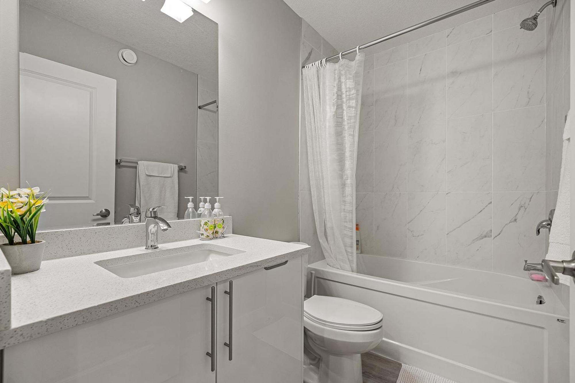 Apartment 2 Bedroom, 3 Bed Calgary