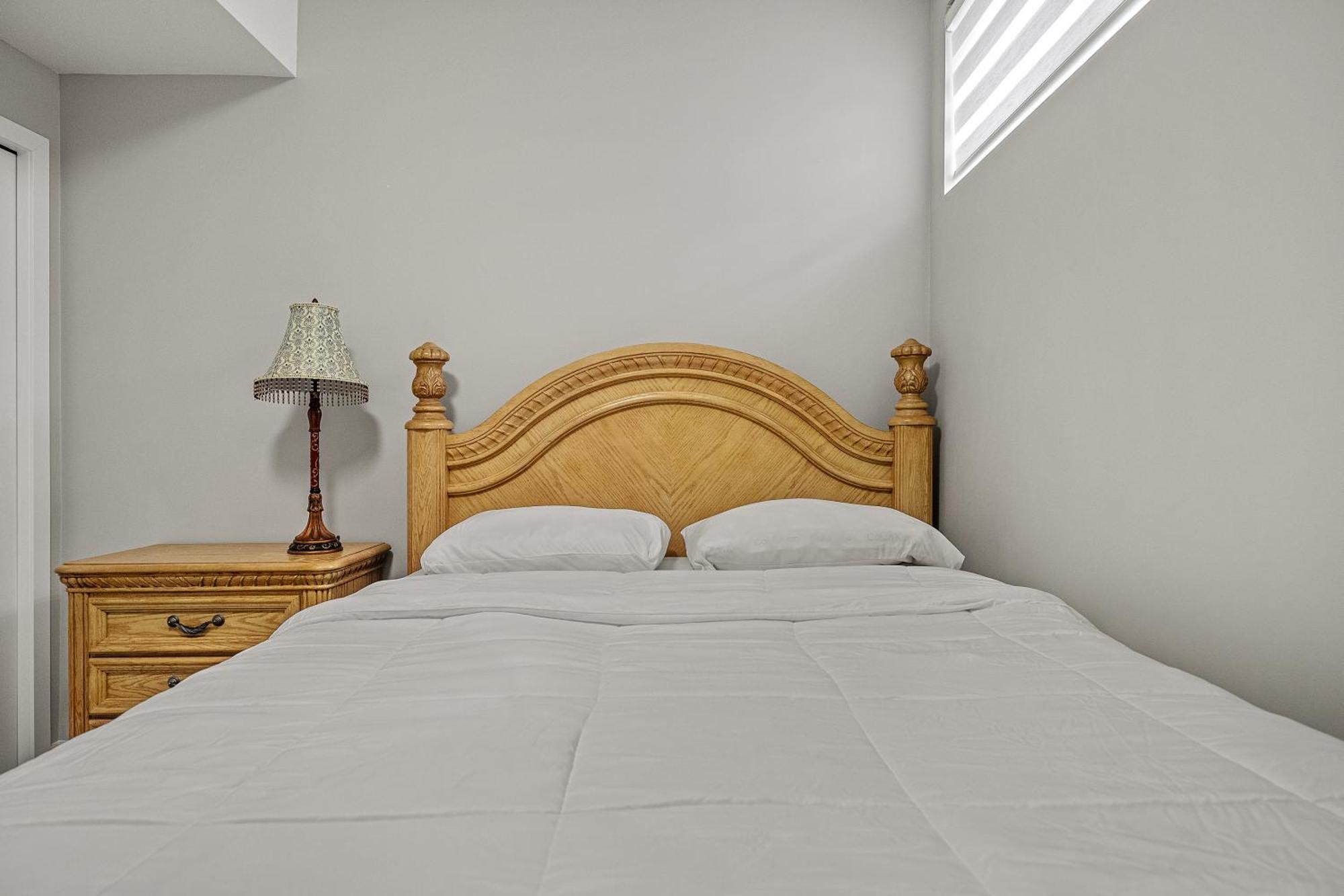 2 Bedroom, 3 Bed Apartment Calgary