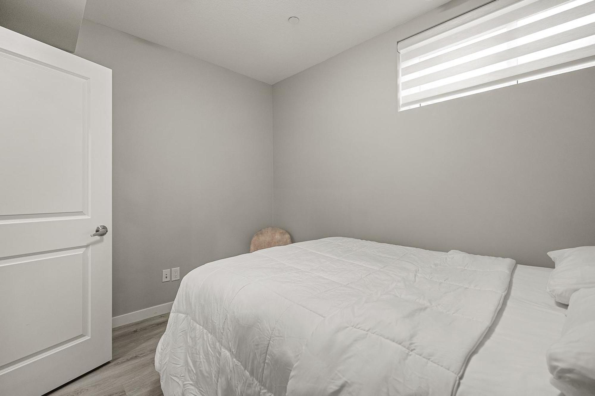 2 Bedroom, 3 Bed Apartment Calgary