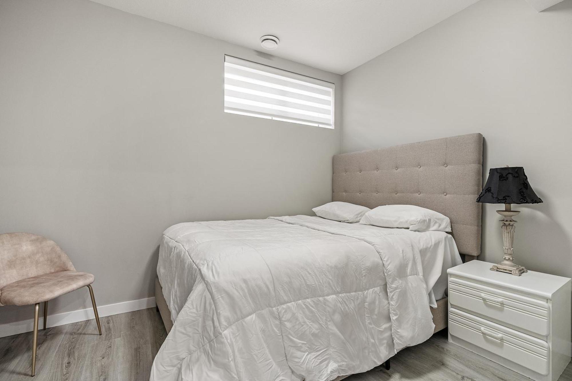 Apartment 2 Bedroom, 3 Bed Calgary