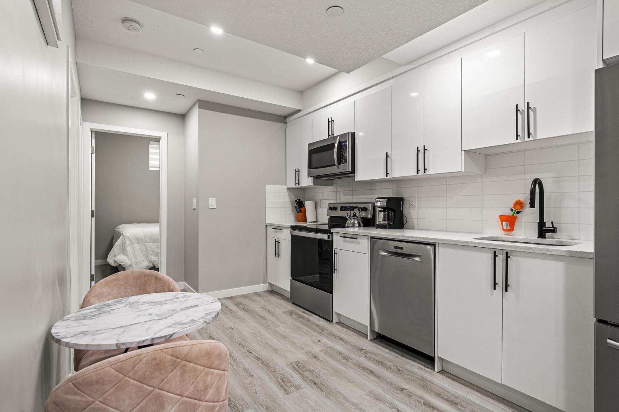2 Bedroom, 3 Bed Calgary