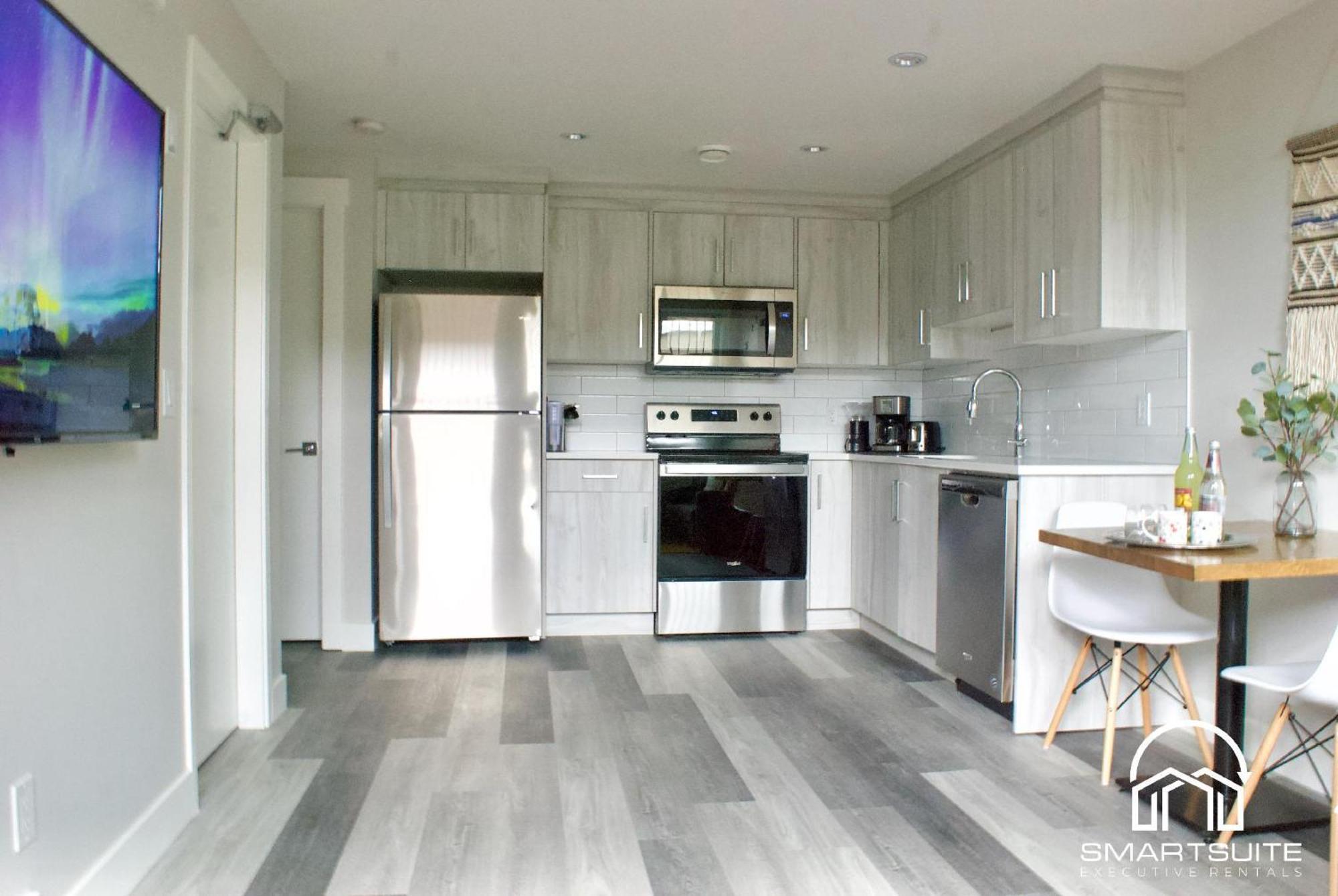 Apartment Modern 1br Full Kitchen Smarttv Calgary