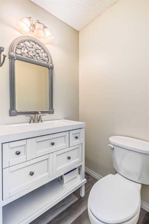 Mountain Gorgeous Single House Close Airport & Free Parking Homestay Calgary