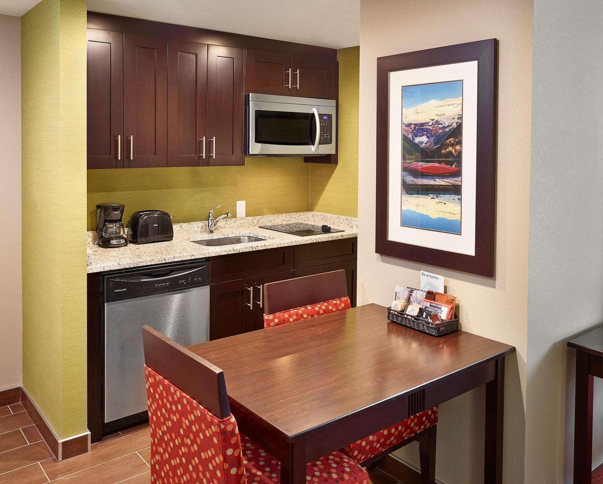 Homewood Airport 3*