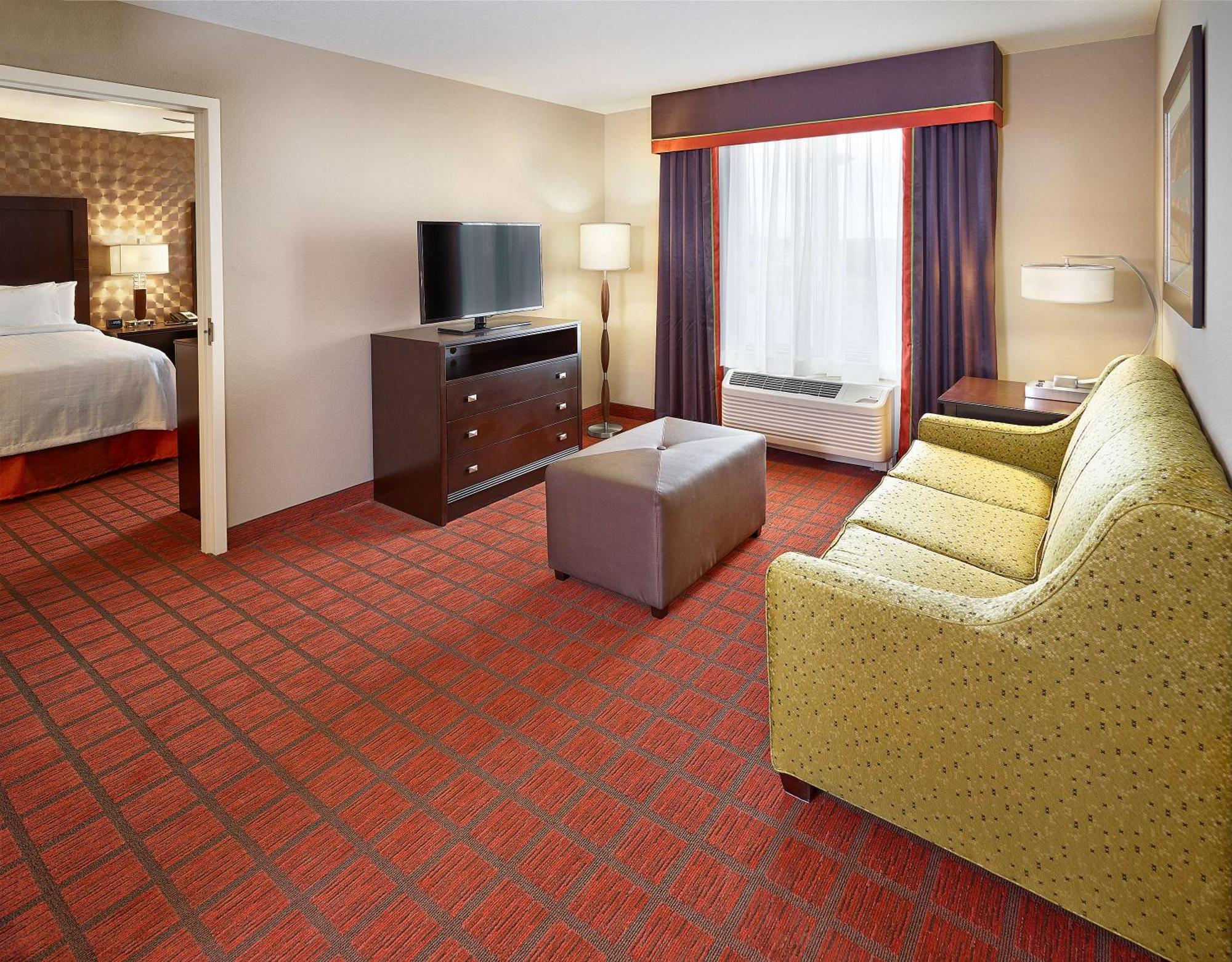 Hotel Homewood Airport Calgary