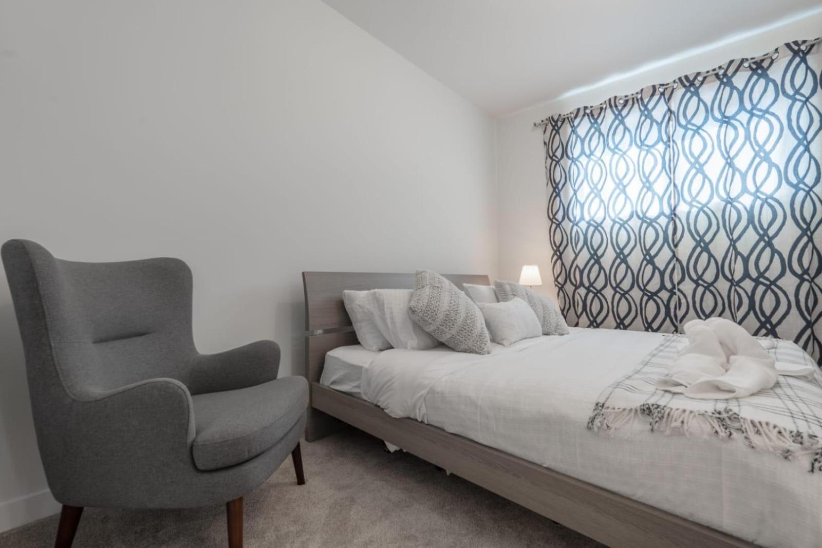 2 Of Lovely Home, Montgomery Downtown * Calgary